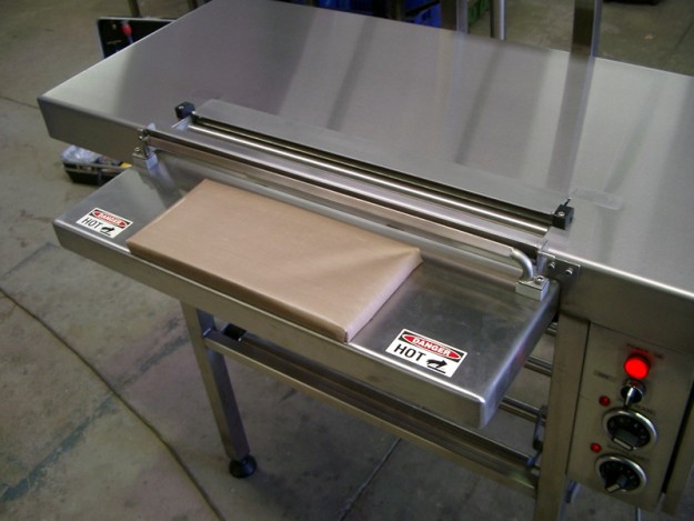 Handwrapstation